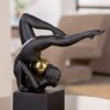 Sculptuur Atlete met Bal - Polyresin - Zwart/Goud - L24xB9xH25,5cm